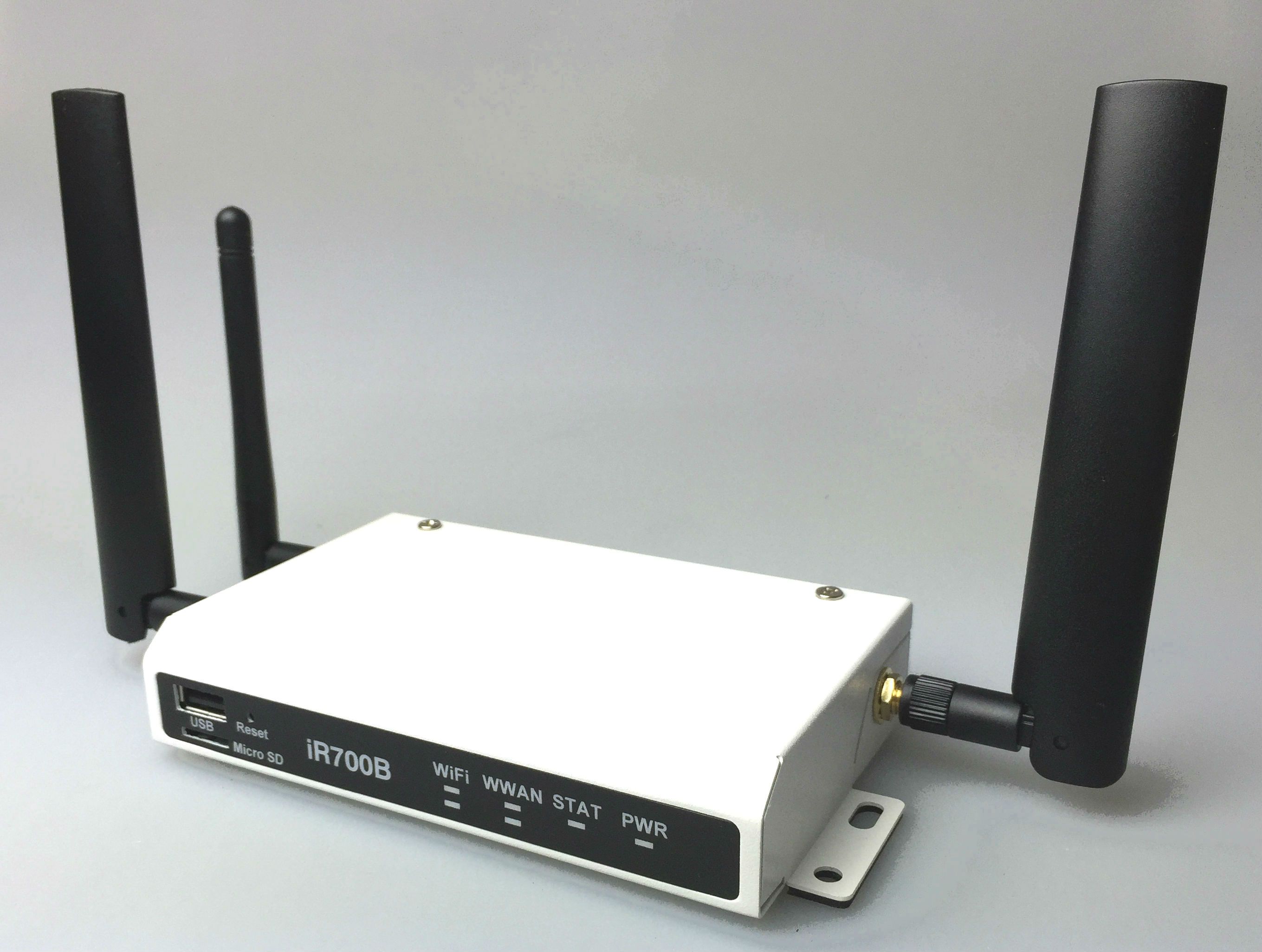 iR700B Wireless Router